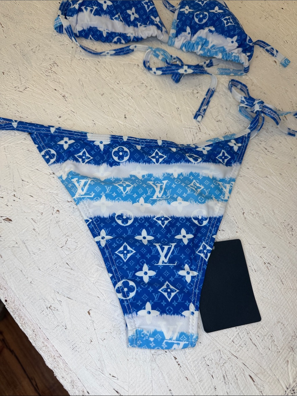Louie Vuitton NWT 2 pc bikini, SZ  SM blue,/wht signature  logo pattern - Picture 5 of 5